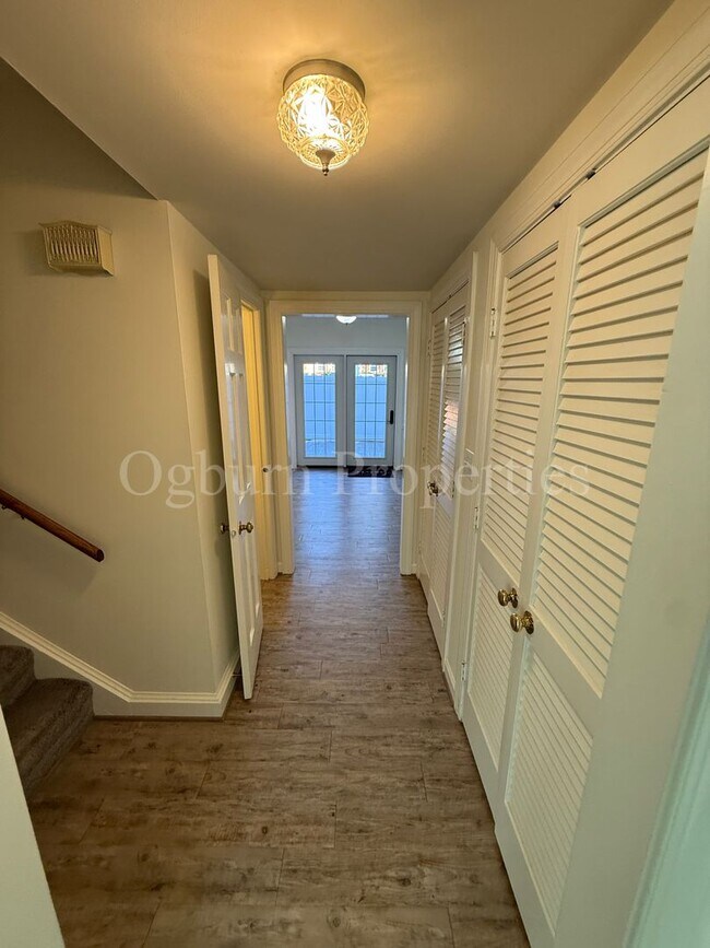 Building Photo - 321 Hanover Arms Ct