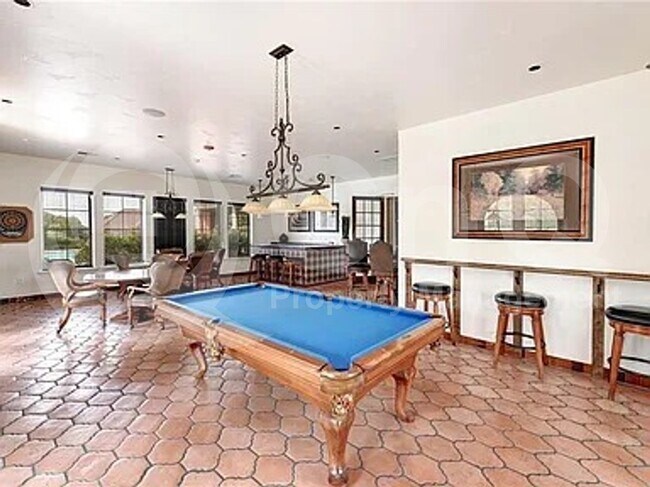 Foto del edificio - 12300 Terraza Cir