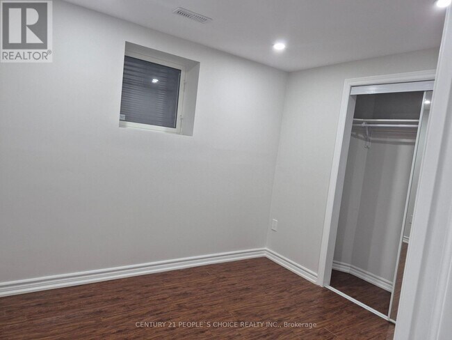 Building Photo - 4554 Willow Creek Dr