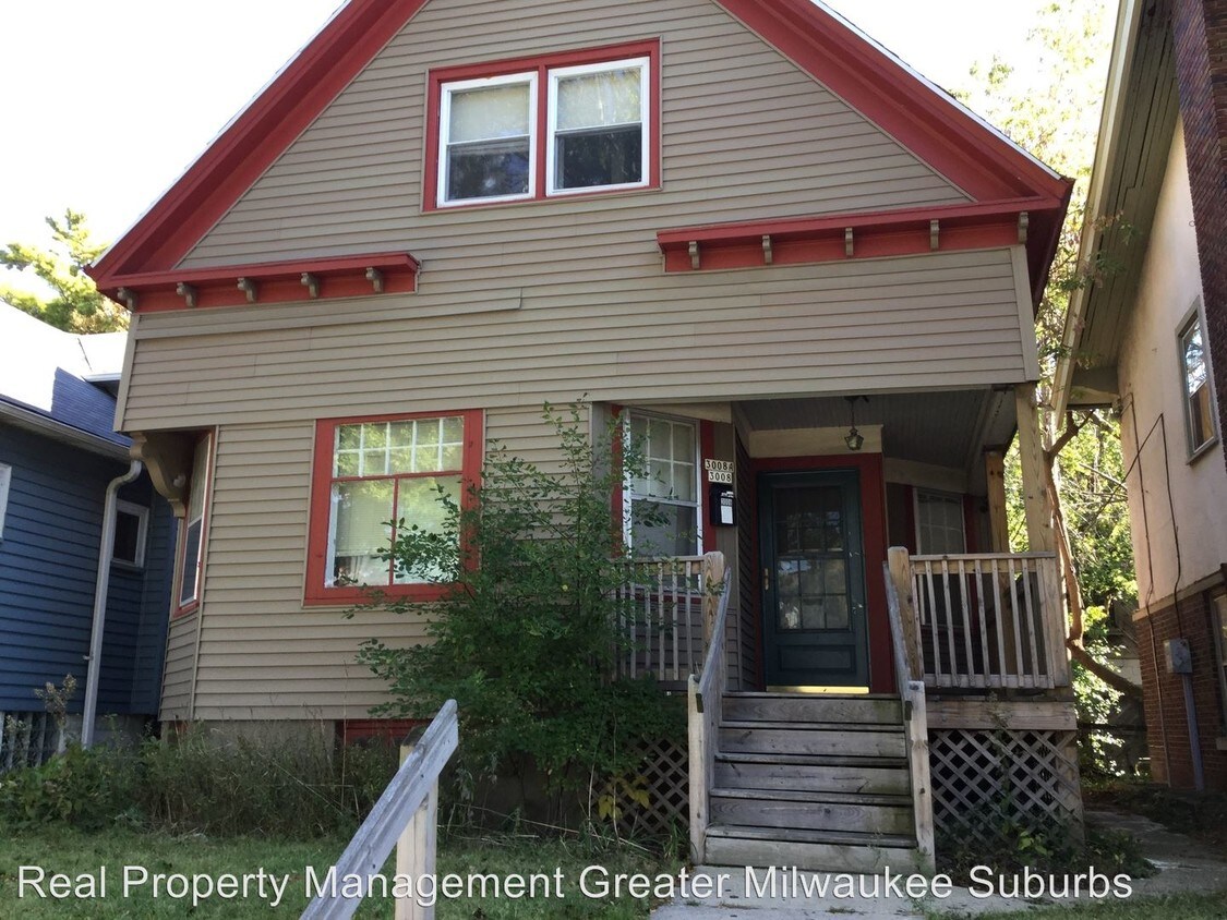 Primary Photo - 3008 N Oakland Ave