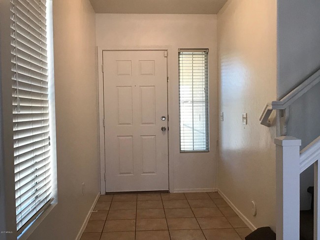 Building Photo - 4002 W Arlington Cir
