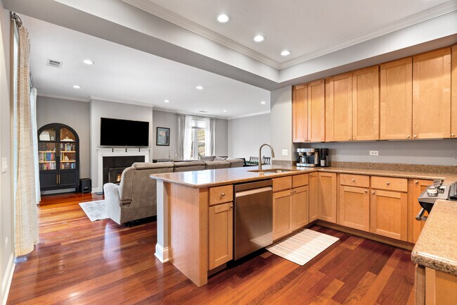 Foto del edificio - 1056 W Lawrence Ave