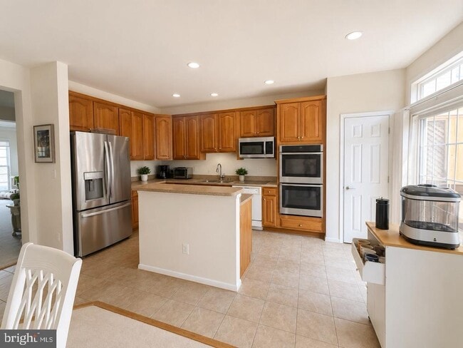 Building Photo - 24697 Siltstone Square