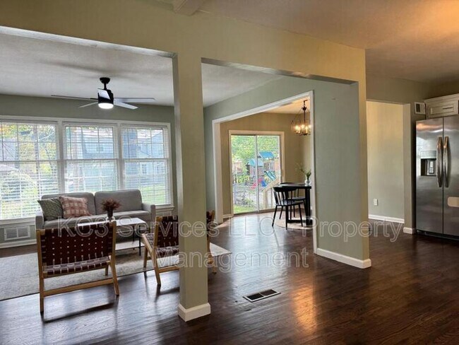 Foto del edificio - 10419 College Ave