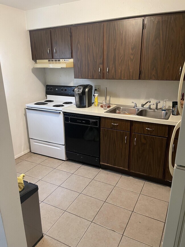 Foto del edificio - 3102 Wooster Dr