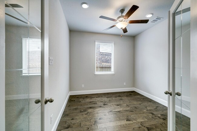 Foto del edificio - 2107 Arpeggio Dr