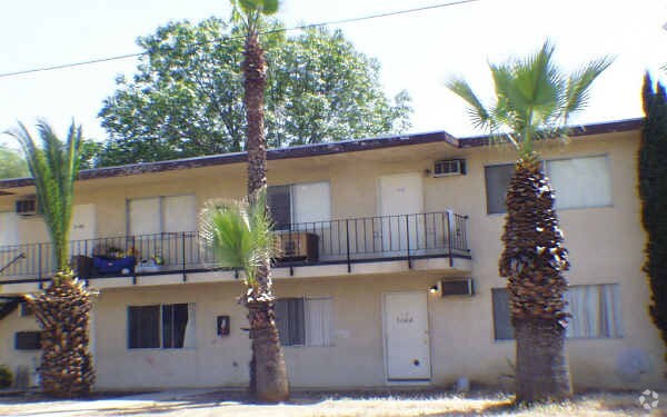 Building Photo - 3104 Mulberry St