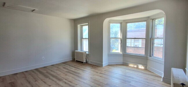 Building Photo - 67 N Franklin St