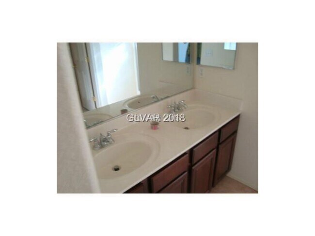 Foto del edificio - Southwest 4 Bed with Courtyard