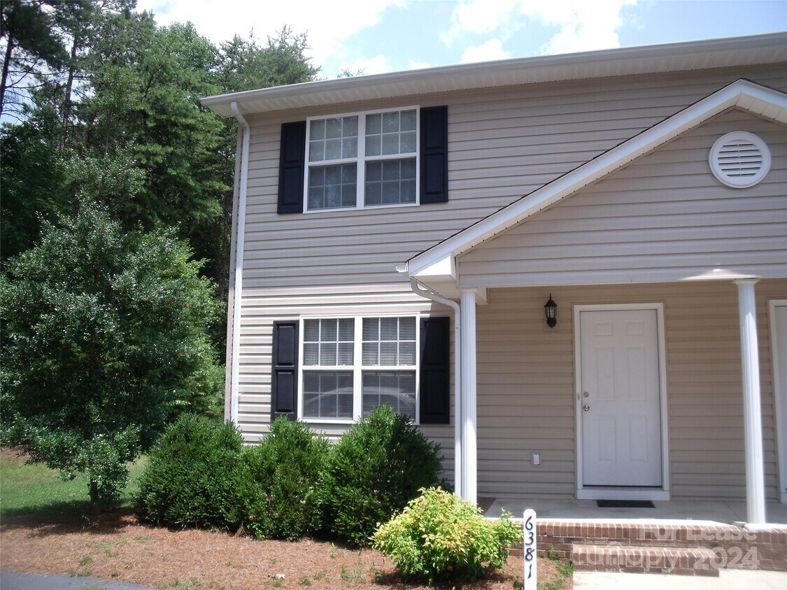 Primary Photo - 6381 Kidville Rd
