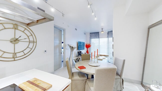 Building Photo - 155 E Boca Raton Rd