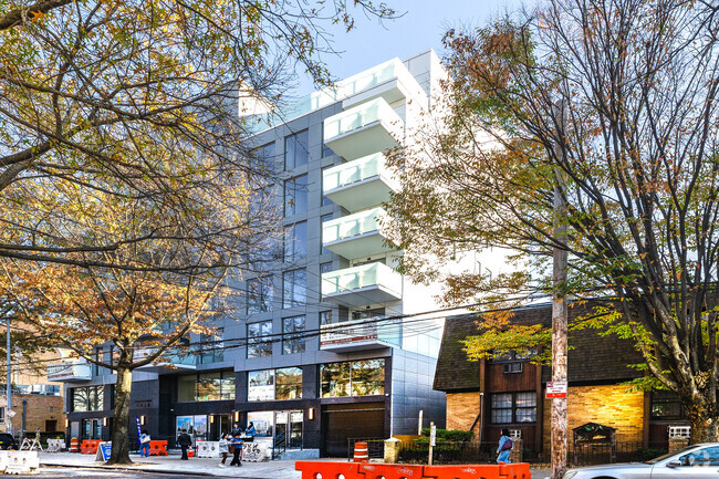 Building Photo - Penrose Tower