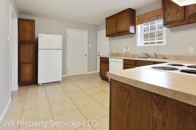 Building Photo - 3 br, 1.5 bath House - 1629 Heights Dr