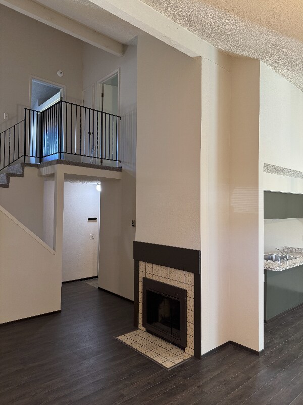 Foto del edificio - 1043 Copeland Creek Dr