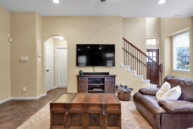 Building Photo - 21 Cheswood Manor Drive