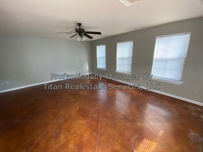Building Photo - 308 S Landry Dr