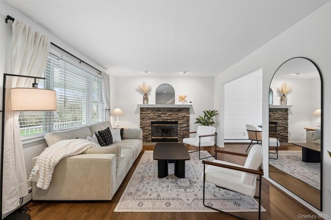 Foto del edificio - 97 Grant Dr