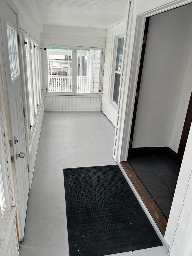 Foto del edificio - 351 Tennyson Ave