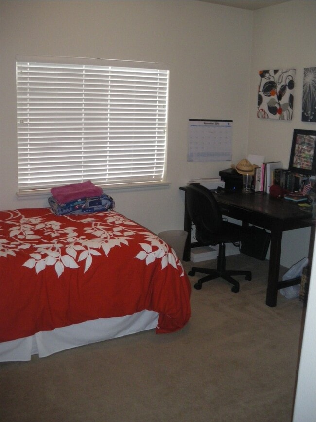 Building Photo - TG315