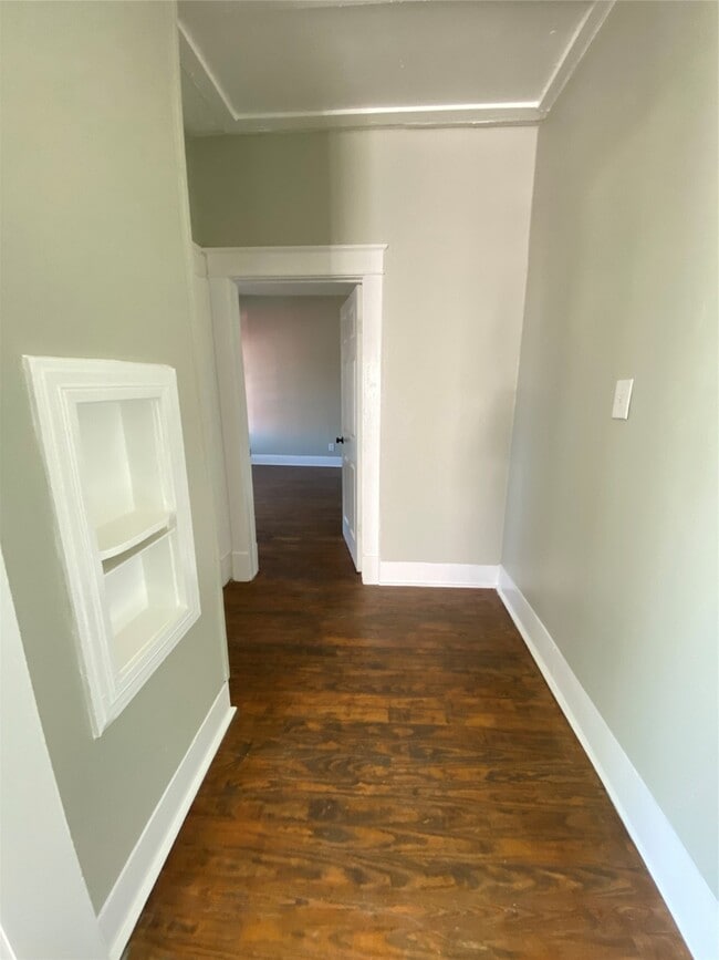 Building Photo - 706 Dumble St