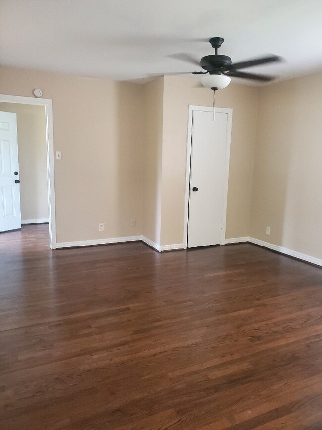 4323 Hain St Unit 4323A Efficiency, Houston, TX 77009 Room for Rent