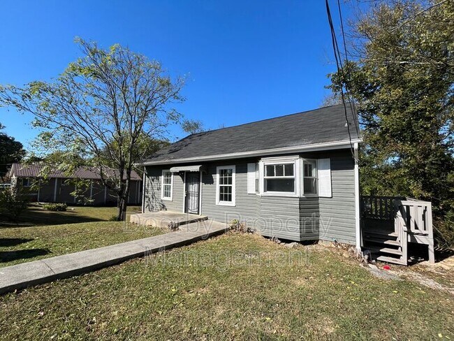 Building Photo - 1117 Rockway Dr