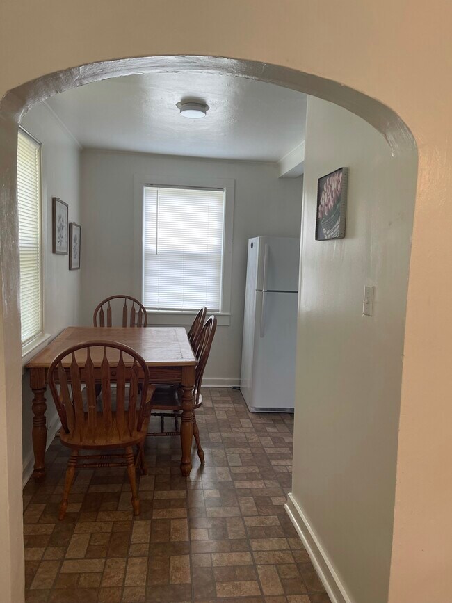 Building Photo - 26 E Gilbert St