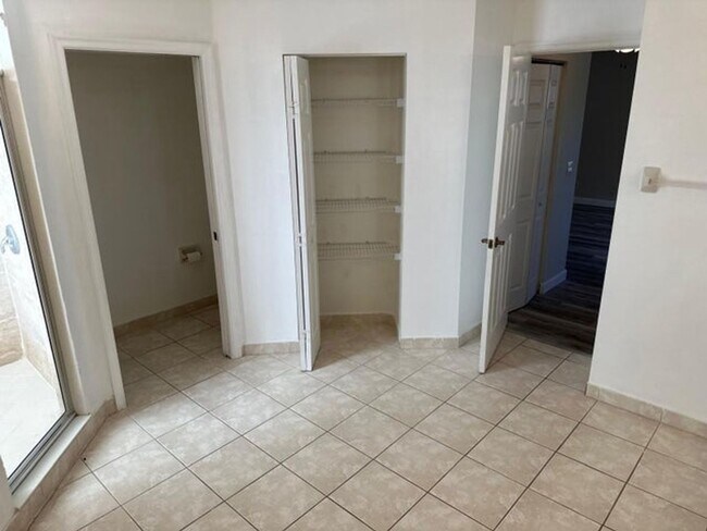 Building Photo - 738 Perdido Heights Dr