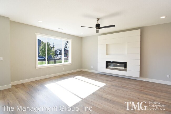 Building Photo - 3 br, 2.5 bath House - 10809 NE 119th Place
