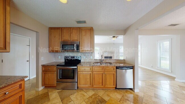 Foto del edificio - 14089 Lumberton Falls Dr