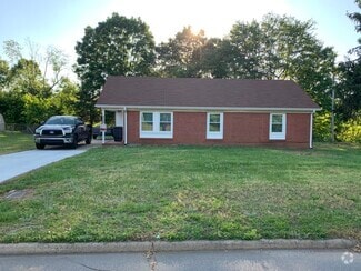 Building Photo - 1210 McLaughlin St