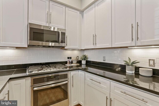 Foto del edificio - 2363 Champlain St NW