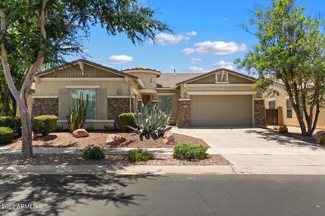 Foto del edificio - 743 E Torrey Pines Pl