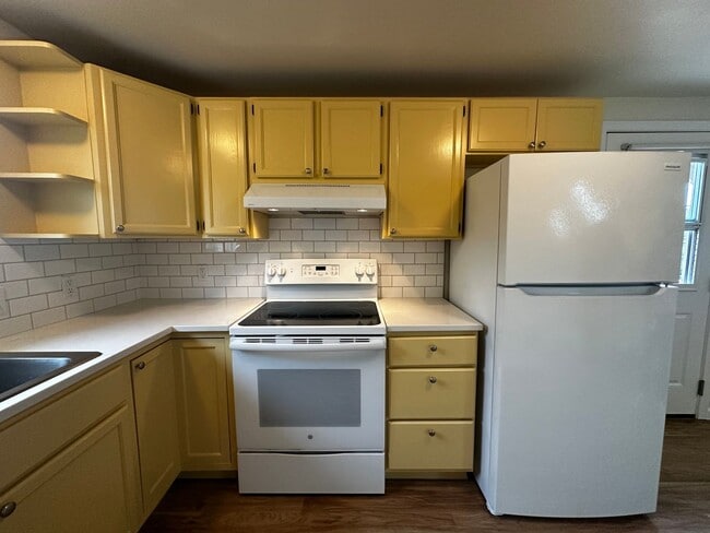 Building Photo - 3827 Wetmore Ave