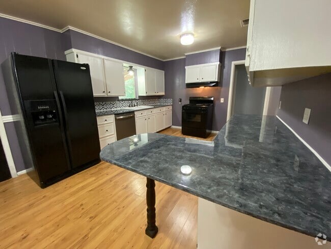 Kitchen with side-by-side fridge & freezer with icemaker and water dispenser & QUIET dishwasher - 2101 Palmore Rd