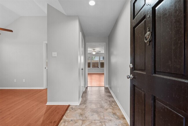 Foto del edificio - 15834 Constitution Ln