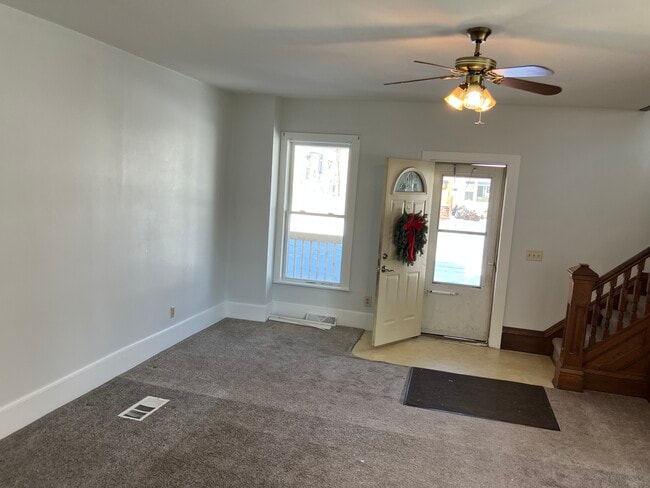 Foto del edificio - 327 5th Ave