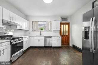 Building Photo - 2212 S Bouvier St