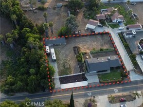 Building Photo - 15833 Ridgeway Ave