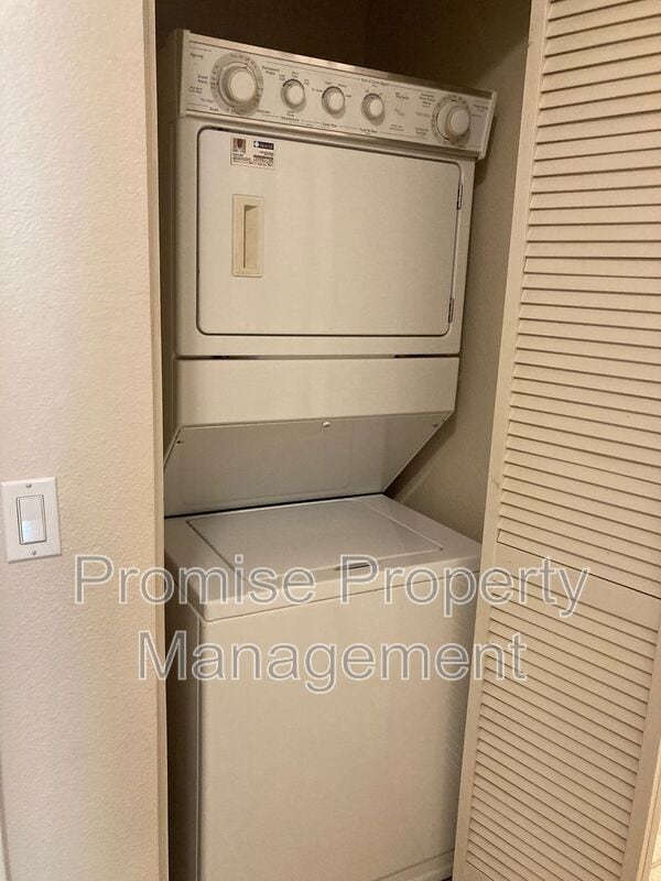 Building Photo - 1465 C St