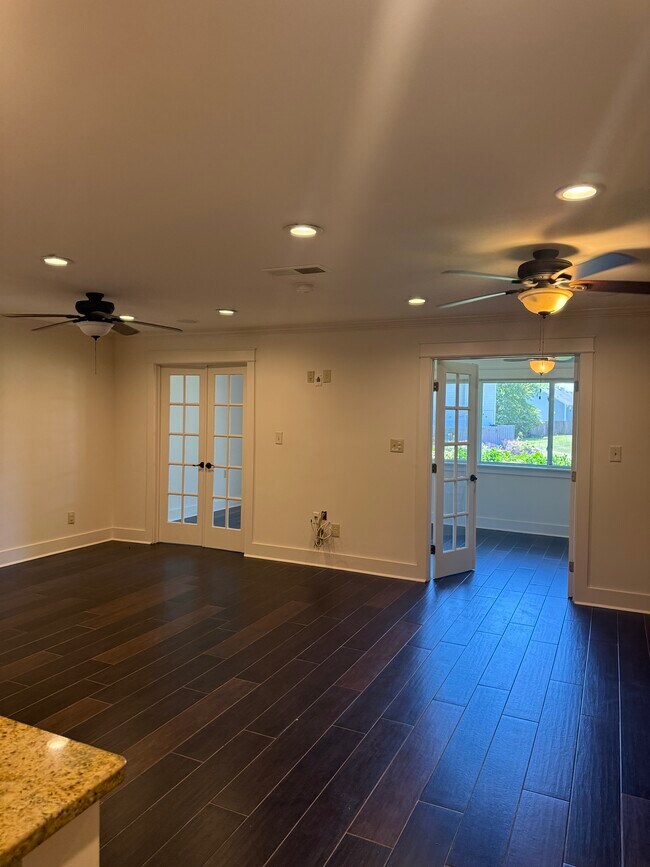 Foto del edificio - 538 Country Greens Dr