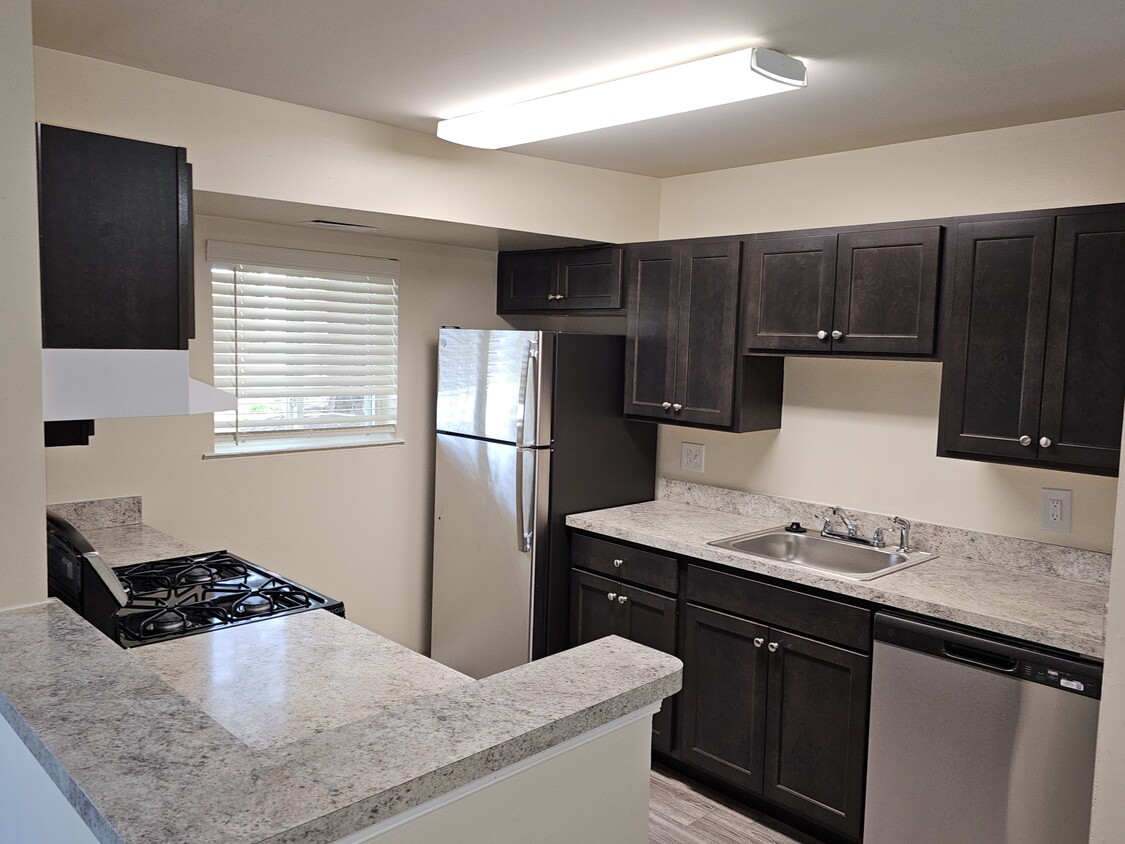 Updated Kitchen - Broadstone at River Oaks