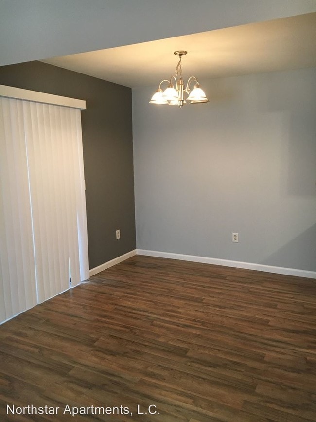 Building Photo - 368 Rose Marie Ct