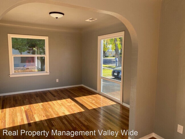 Building Photo - 3 br, 2 bath House - 1215 W. 20th Street,