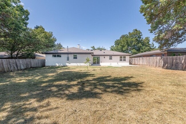 Foto del edificio - 1024 Ridgefield Dr