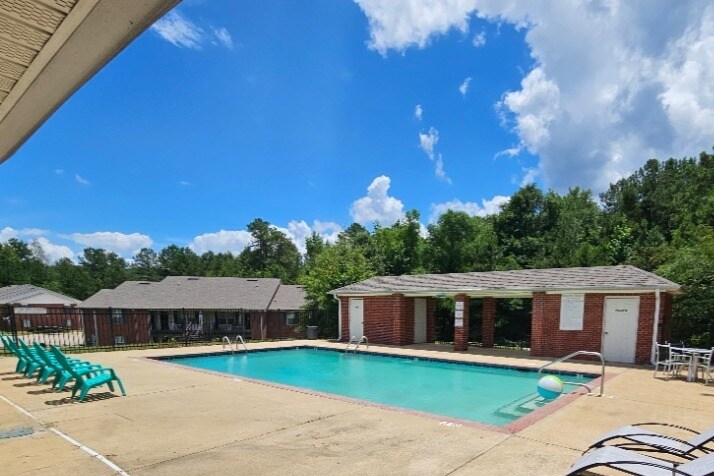 Foto principal - Evangeline Heights Apartments
