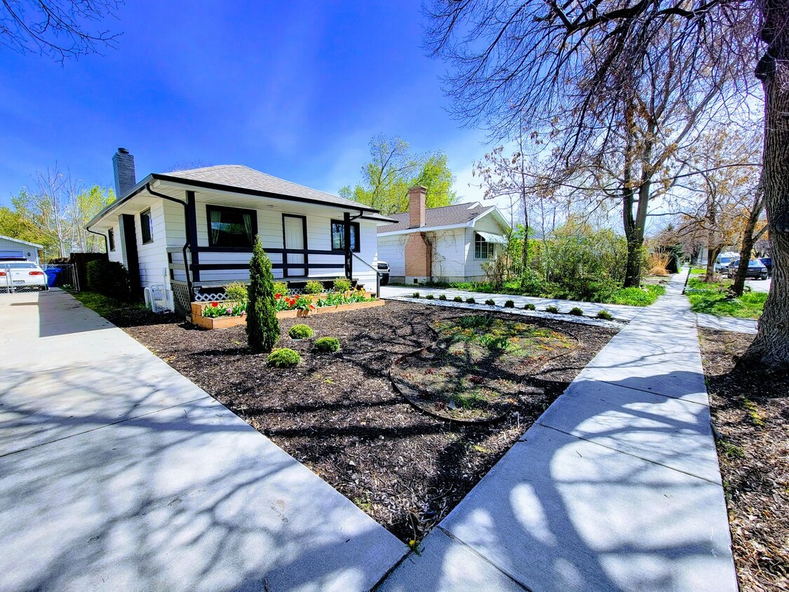 Primary Photo - Absolutely STUNNING SLC Home