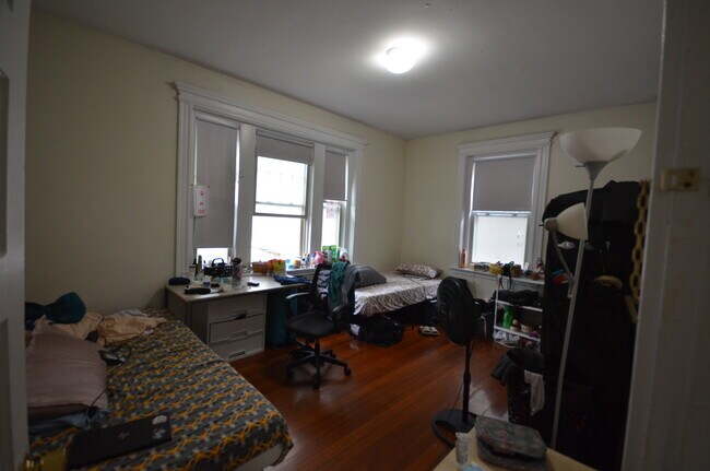 Building Photo - 1778 Beacon St