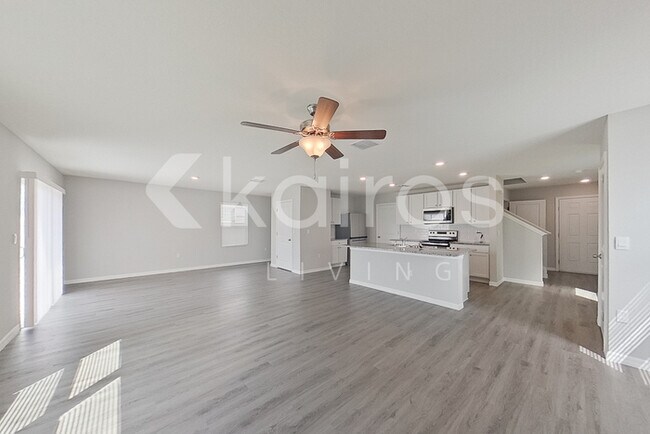 Building Photo - 8610 SW 44th Ct