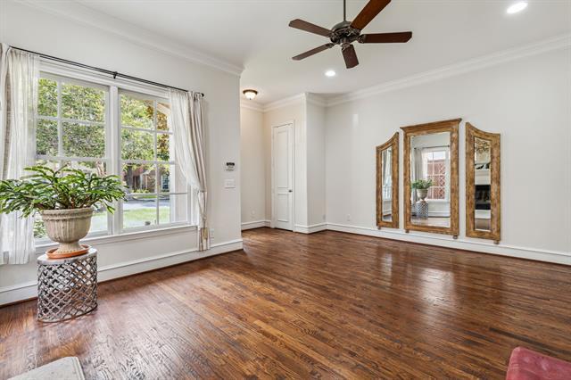 Foto del edificio - 3448 Binkley Ave